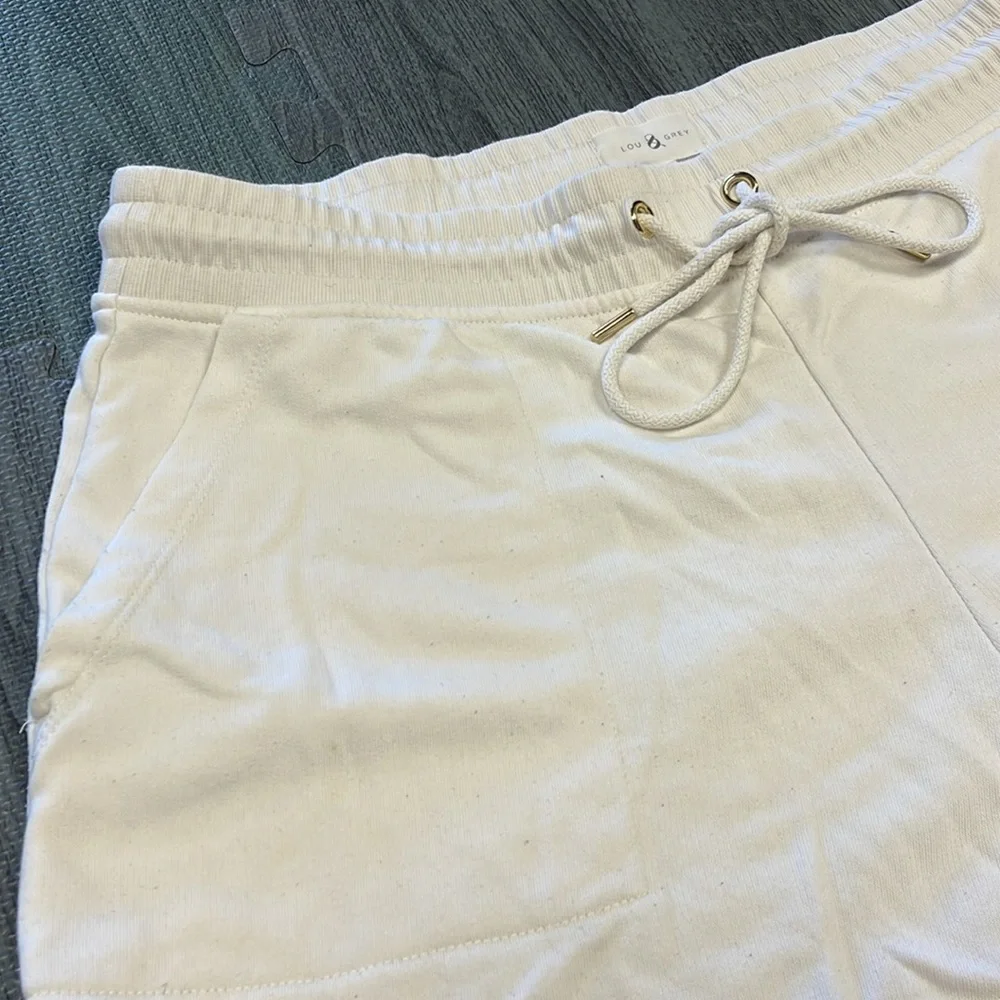 Lou & Grey LOFT Cream Drawstring Shorts - Size L - Picture 2 of 9